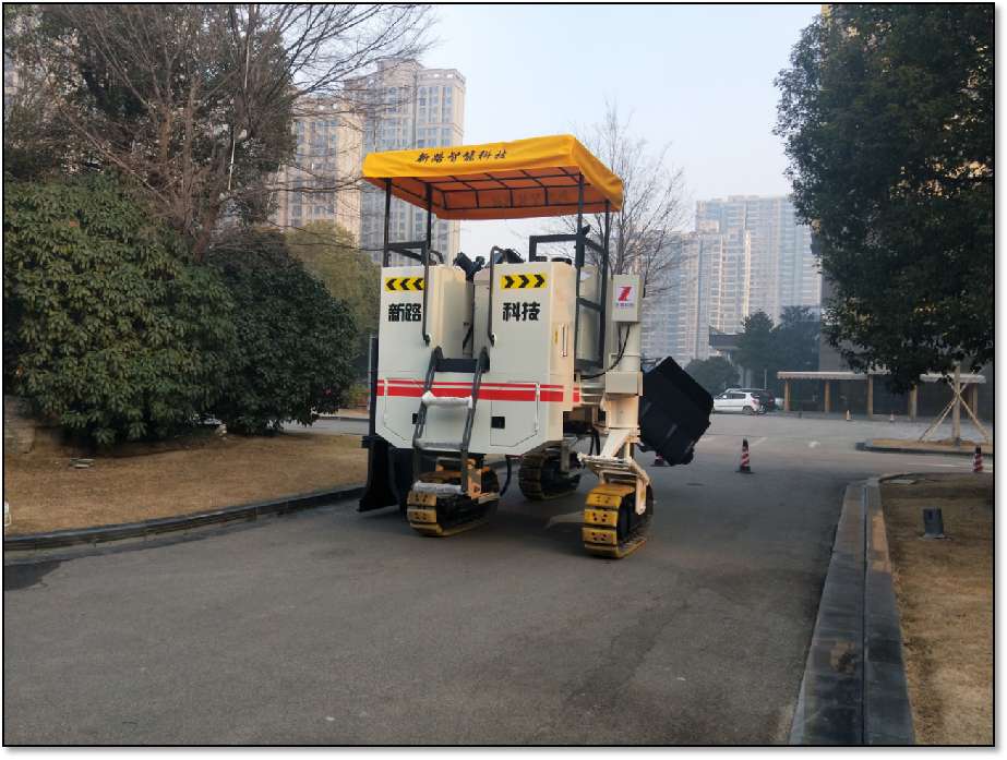 要正確使用操作混凝土路緣石滑模攤鋪機，定期對路緣石滑模機進行保養(yǎng)和維護